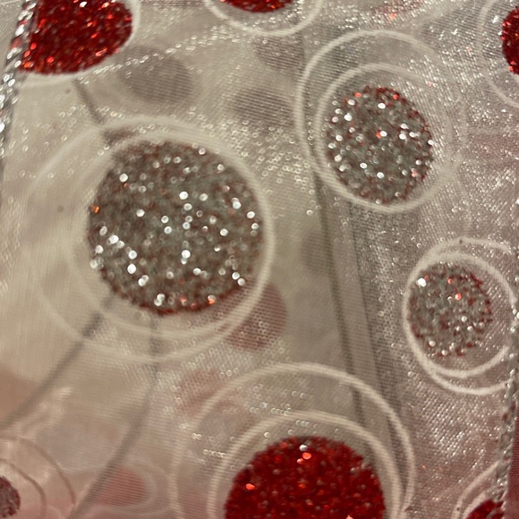 Red & Silver Polka Dots On White Ribbon! 2.5” Premium CHRISTMAS Wired Edge - Picture 4 of 5